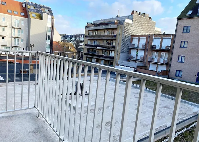 In Near The דירה