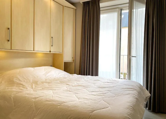 In Near The ניופורט